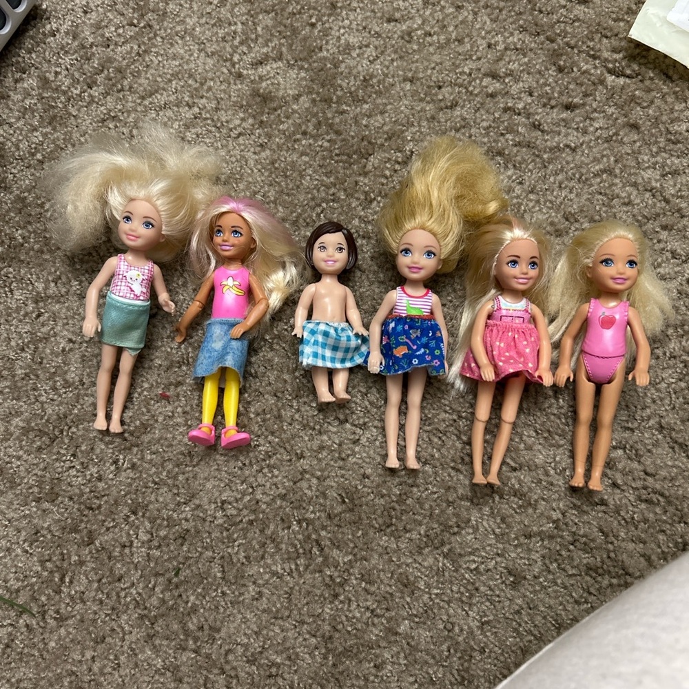Barbie Chelsea/Kelly Doll Lot of  Dolls Clothes Kids Toy Bundle Offers Welcome
